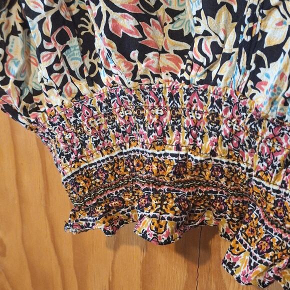 Rachel Zoe Crop Top Women's XL Low Cut V-Neck Smocked Floral Bohemian BohoStyle - Picture 3 of 10